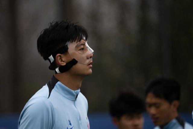 蒋圣龙：不戴面具亦担心被针对 有些球该拼还得拼