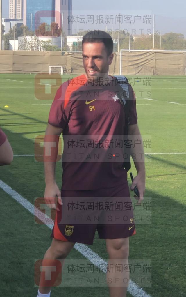球探体育比分-塞尔吉尼奥迪拜会合国足 战沙特能否出场仍无定论