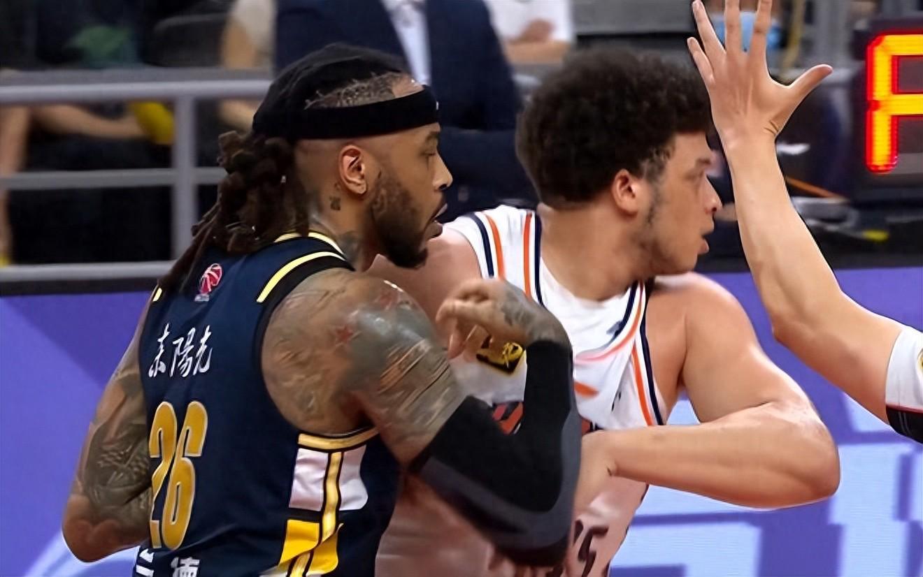 球探体育比分-突发！粤沪大战，卢伟宣布超级外援轮休，球迷：或是烟雾弹？